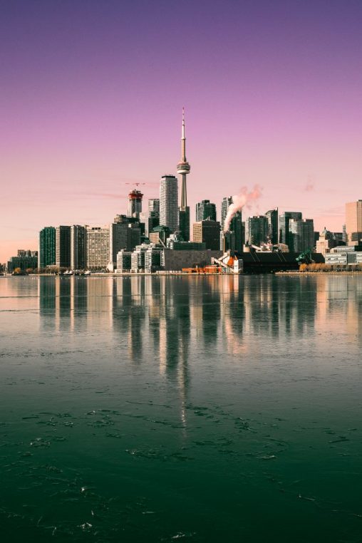 Lennot Torontoon